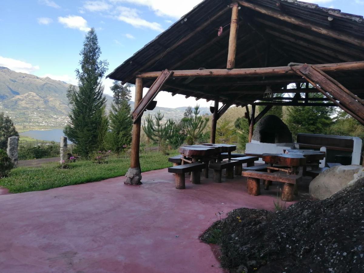 Samay Toa Hotel Отавало Екстериор снимка